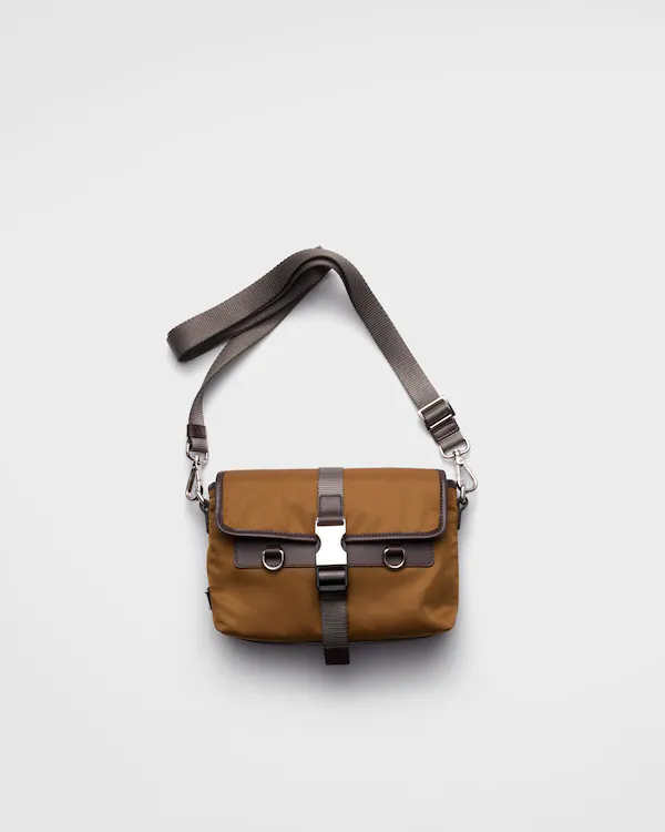 Smartphone-Hülle aus Re-Nylon und Leder