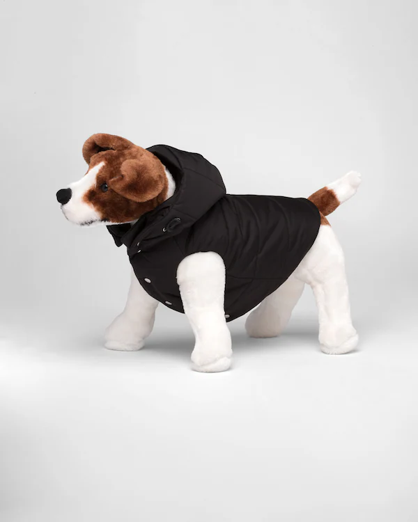 Re-Nylon-Pufferhundemantel mit Kapuze