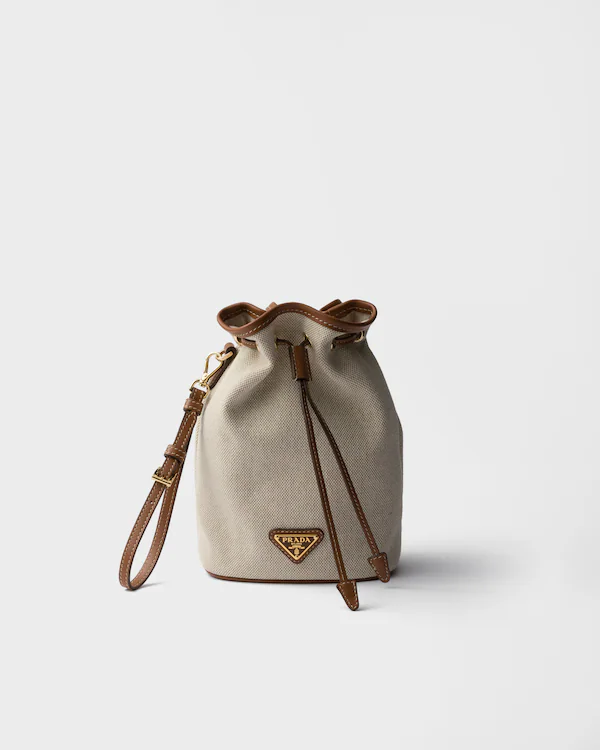 Tasche aus Leinwand und Leder