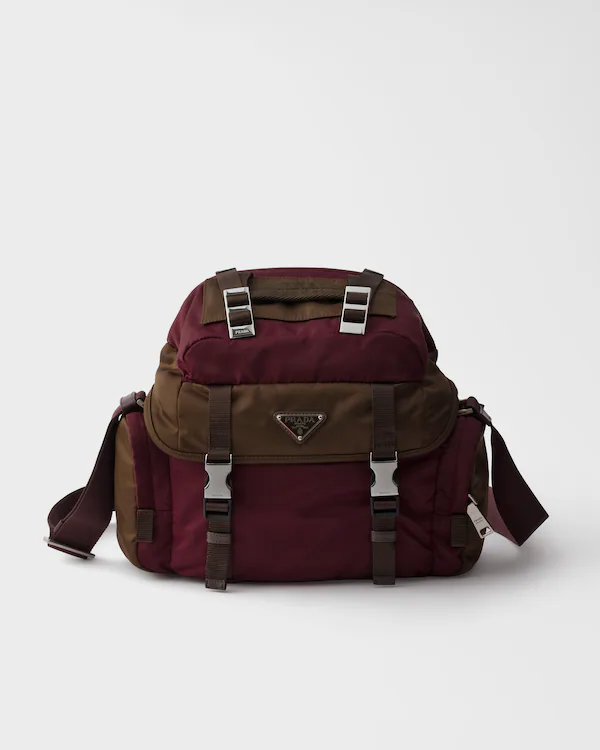 Schultertasche aus Re-Nylon und Leder