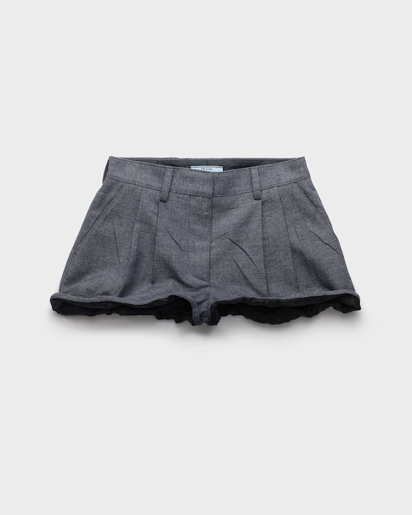 Grisaille- und antik wirkende Satin-Hosen