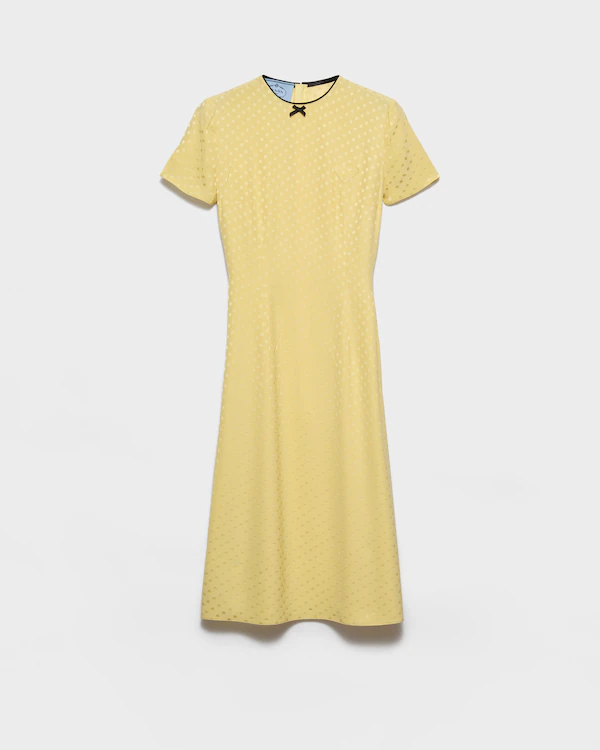 Punkte-Satin-Kleid