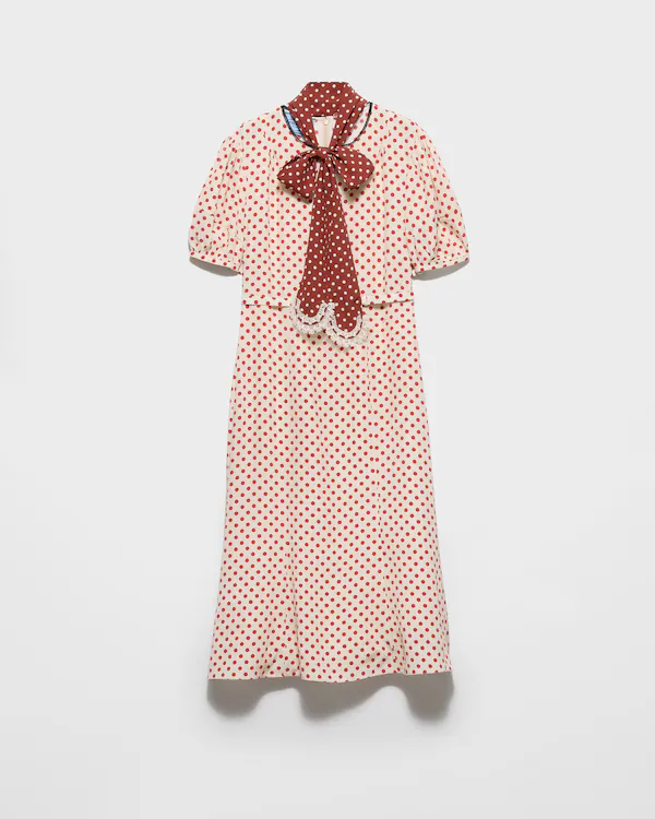 Punktmuster-Markenkleid